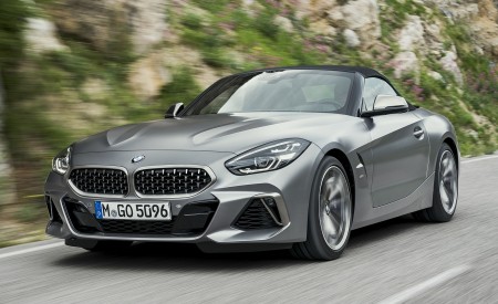 2019 BMW Z4 M40i (UK-Spec) Front Three-Quarter Wallpapers 450x275 (92)