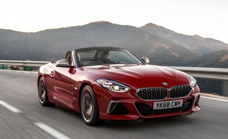 2019 BMW Z4 M40i (UK-Spec) Front Three-Quarter Wallpapers 450x275 (60)