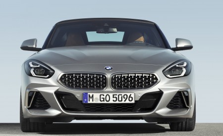 2019 BMW Z4 M40i (UK-Spec) Front Wallpapers 450x275 (125)