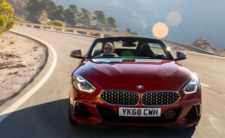 2019 BMW Z4 M40i (UK-Spec) Front Wallpapers 450x275 (67)