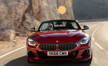 2019 BMW Z4 M40i (UK-Spec) Front Wallpapers 450x275 (61)