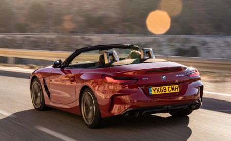 2019 BMW Z4 M40i (UK-Spec) Rear Three-Quarter Wallpapers 450x275 (70)