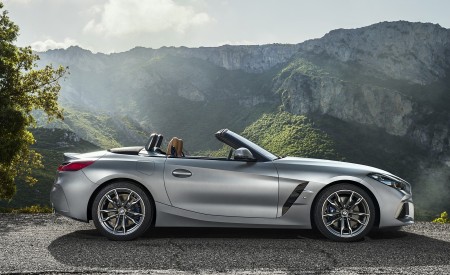 2019 BMW Z4 M40i (UK-Spec) Side Wallpapers 450x275 (122)