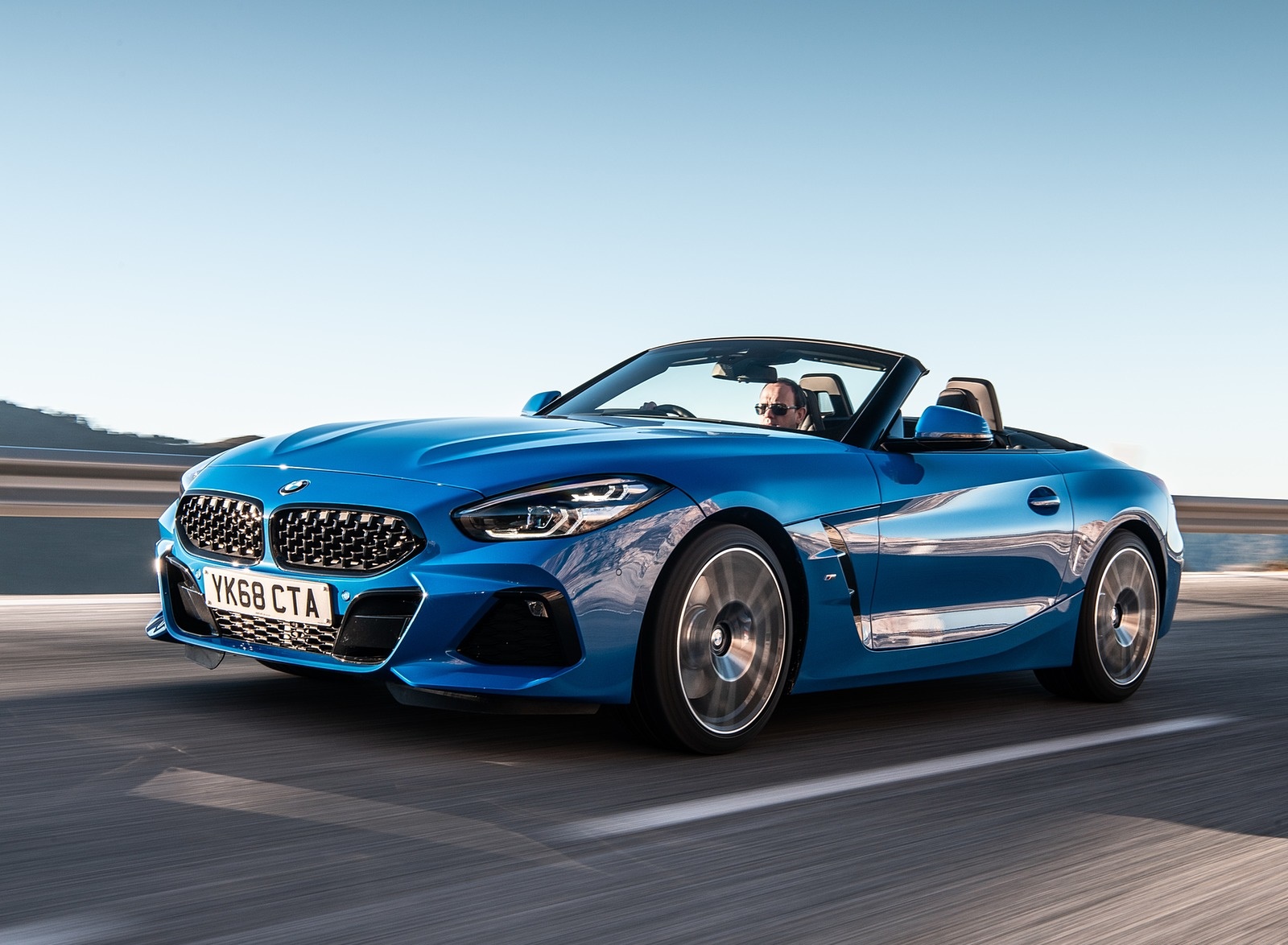 2019 BMW Z4 sDrive20i (UK-Spec) Front Three-Quarter Wallpapers (11)
