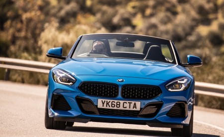 2019 BMW Z4 sDrive20i (UK-Spec) Front Wallpapers 450x275 (6)