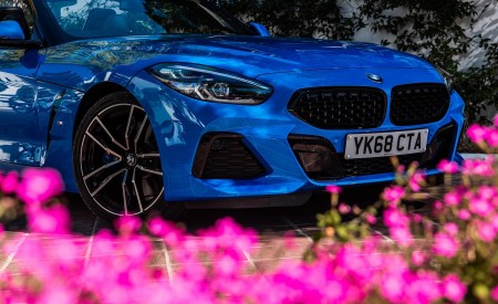 2019 BMW Z4 sDrive20i (UK-Spec) Headlight Wallpapers 450x275 (36)