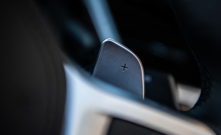 2019 BMW Z4 sDrive20i (UK-Spec) Paddle Shifters Wallpapers 450x275 (40)