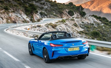 2019 BMW Z4 sDrive20i (UK-Spec) Rear Three-Quarter Wallpapers 450x275 (13)