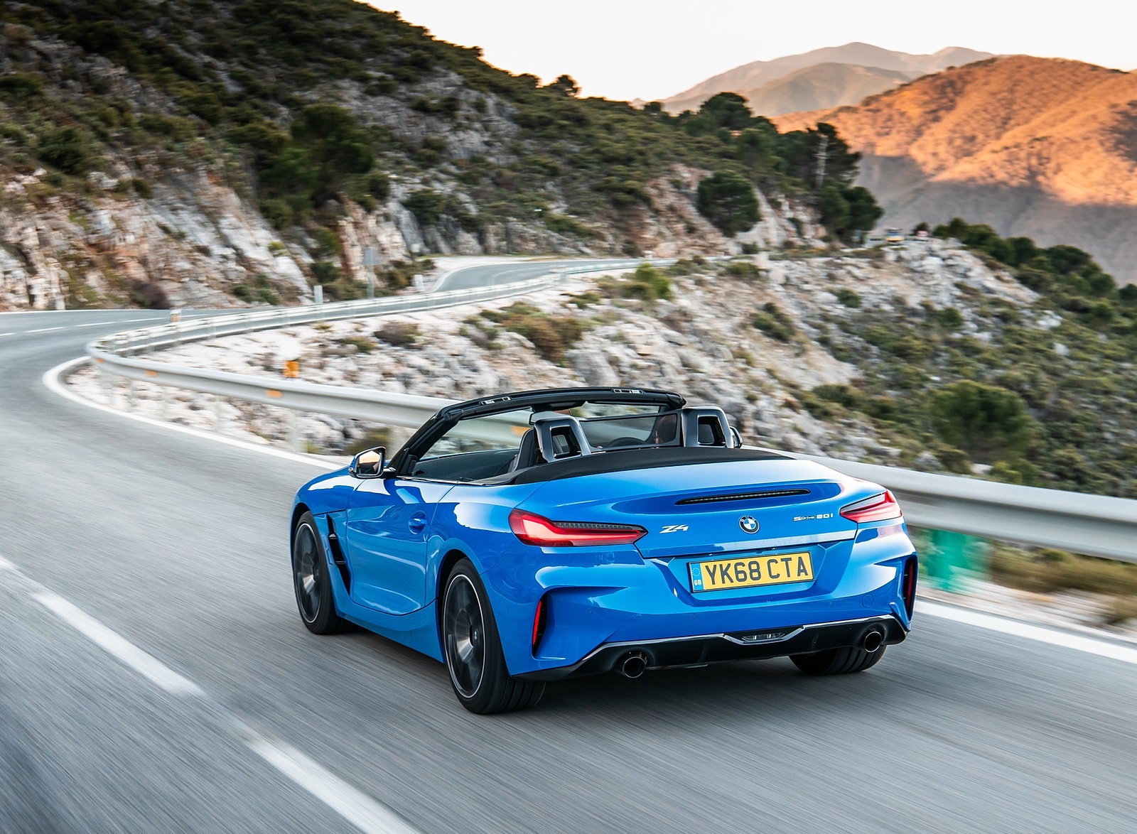 2019 BMW Z4 sDrive20i (UK-Spec) Rear Three-Quarter Wallpapers (13)