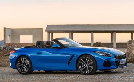 2019 BMW Z4 sDrive20i (UK-Spec) Side Wallpapers 450x275 (29)