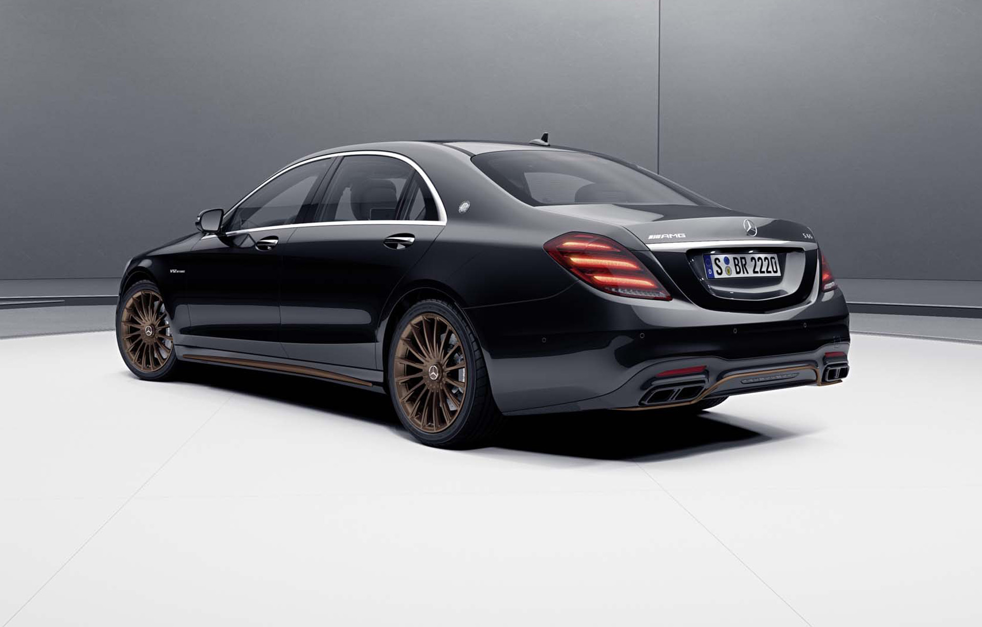 2019 Mercedes-AMG S65 Final Edition Rear Three-Quarter Wallpapers (2)