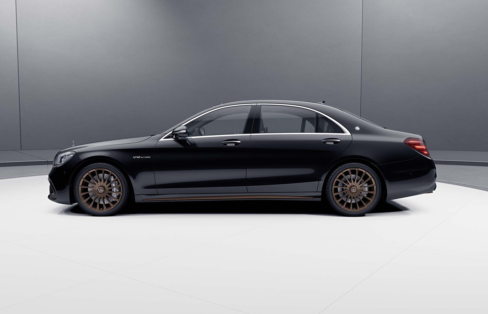 2019 Mercedes-AMG S65 Final Edition Side Wallpapers (3)