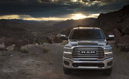 2019 Ram 2500 Heavy Duty Front Wallpapers 450x275 (20)