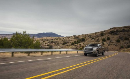 2019 Ram 2500 Heavy Duty Front Wallpapers 450x275 (13)