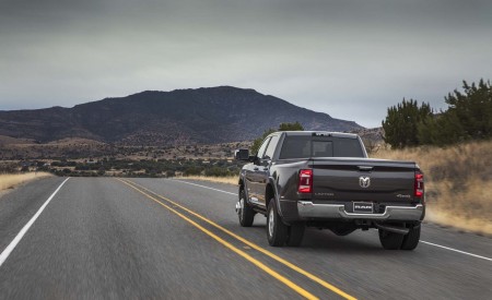2019 Ram 2500 Heavy Duty Rear Wallpapers 450x275 (8)