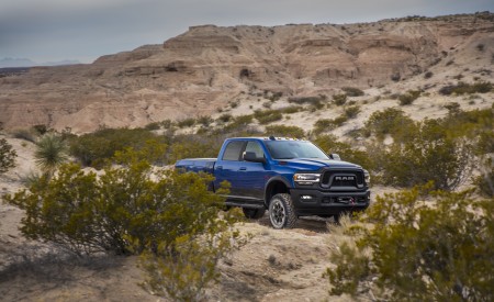 2019 Ram 2500 Power Wagon (Color: Blue Streak) Front Three-Quarter Wallpapers 450x275 (9)