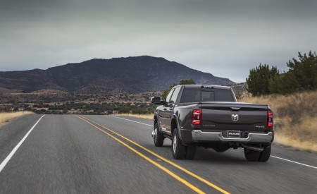 2019 Ram 3500 Heavy Duty Limited Crew Cab Dually Rear Wallpapers 450x275 (18)