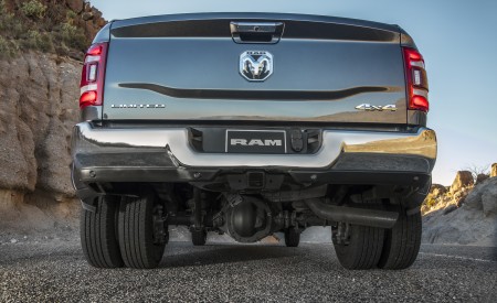 2019 Ram 3500 Heavy Duty Limited Crew Cab Dually Rear Wallpapers 450x275 (20)