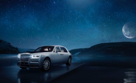 2019 Rolls-Royce Phantom Tranquillity Front Three-Quarter Wallpapers 450x275 (2)