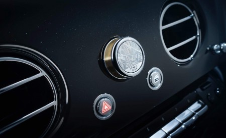 2019 Rolls-Royce Phantom Tranquillity Interior Detail Wallpapers 450x275 (12)