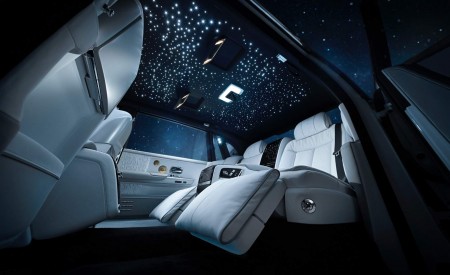 2019 Rolls-Royce Phantom Tranquillity Interior Wallpapers 450x275 (17)