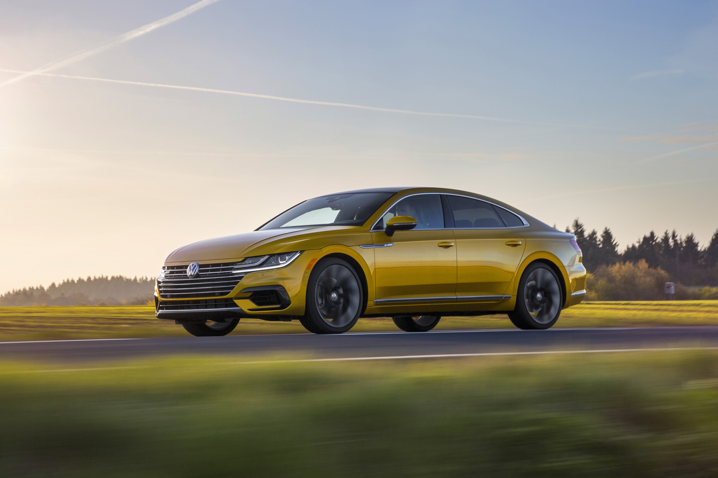 2019 Volkswagen Arteon R-Line Front Three-Quarter Wallpapers (2)