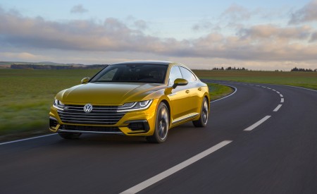 2019 Volkswagen Arteon R-Line Front Wallpapers 450x275 (3)