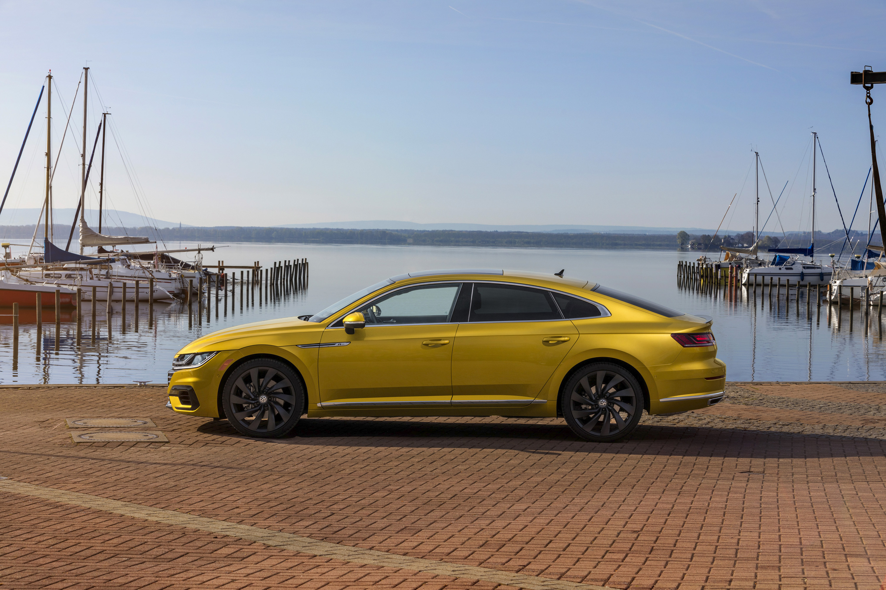 2019 Volkswagen Arteon R-Line Side Wallpapers (6)