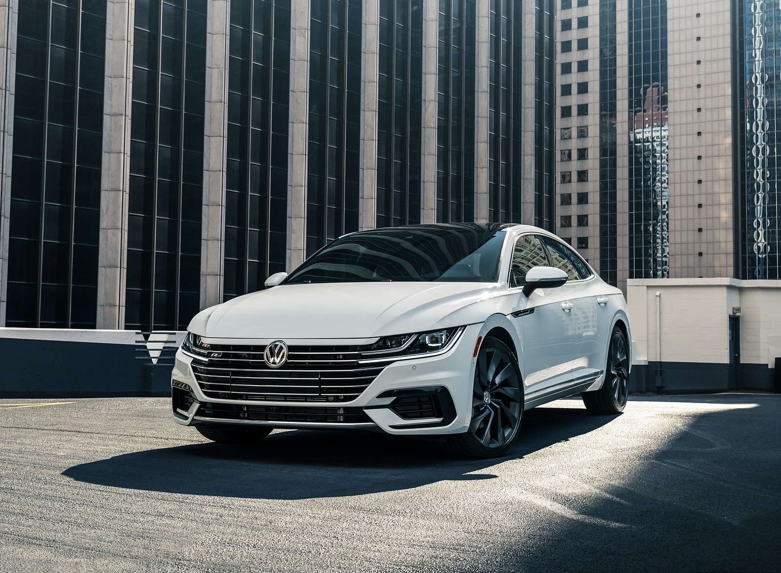 2019 Volkswagen Arteon R-Line (US-Spec) Front Wallpapers (8)