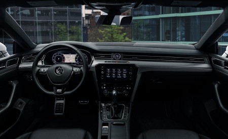 2019 Volkswagen Arteon R-Line (US-Spec) Interior Wallpapers 450x275 (19)