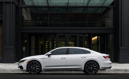 2019 Volkswagen Arteon R-Line (US-Spec) Side Wallpapers 450x275 (10)