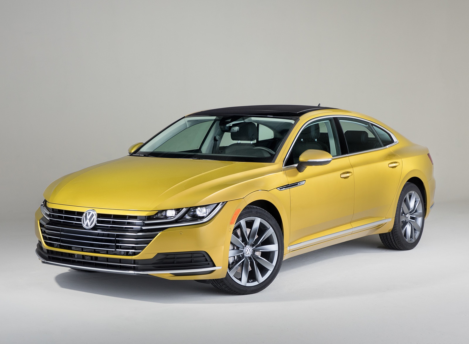 2019 Volkswagen Arteon (US-Spec) Front Three-Quarter Wallpapers (11)