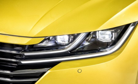 2019 Volkswagen Arteon (US-Spec) Headlight Wallpapers 450x275 (17)
