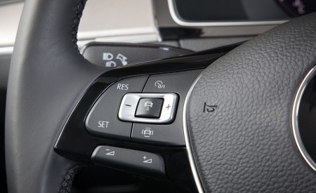 2019 Volkswagen Arteon (US-Spec) Interior Steering Wheel Wallpapers 450x275 (20)
