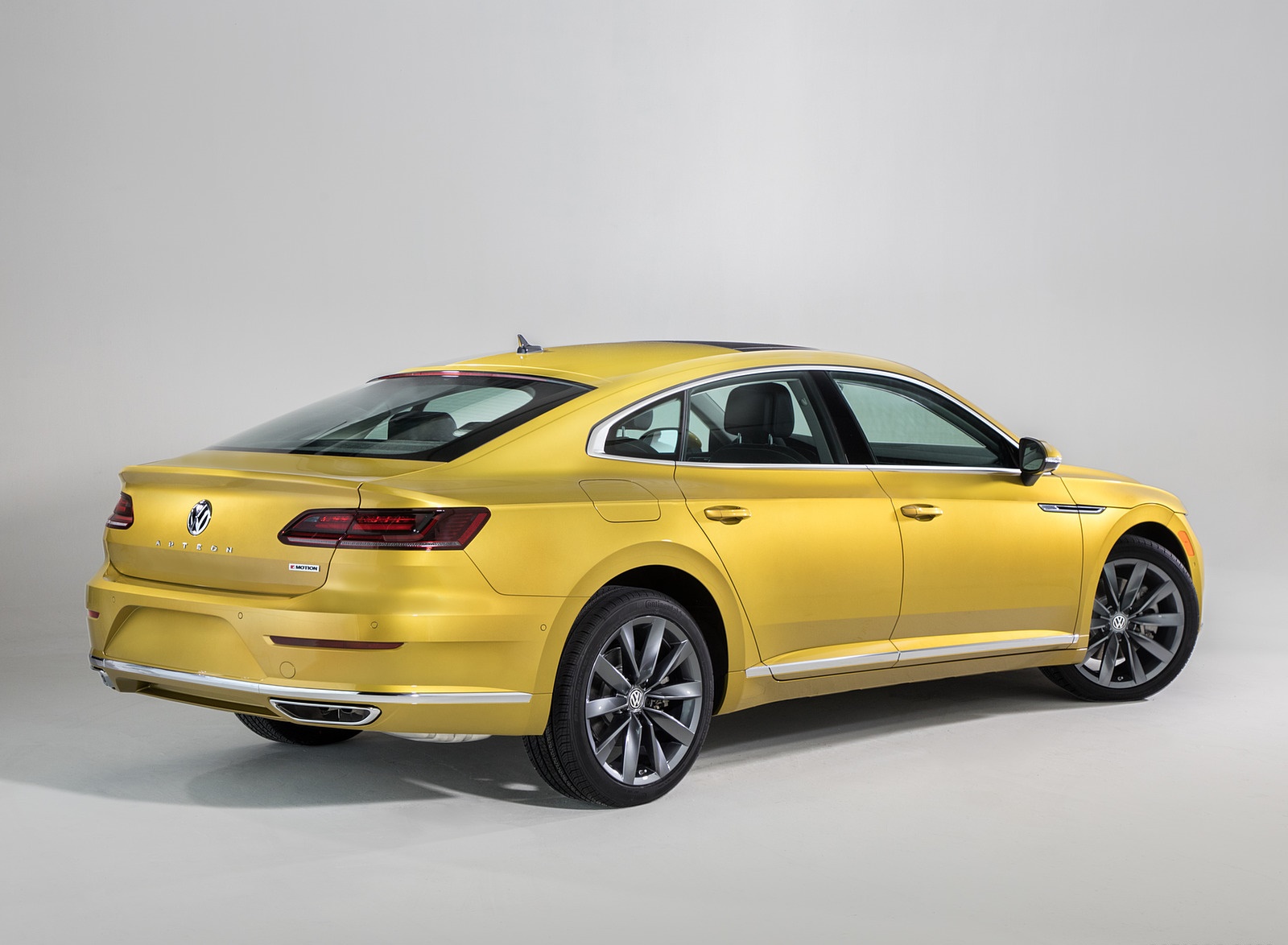 2019 Volkswagen Arteon (US-Spec) Rear Three-Quarter Wallpapers (13)