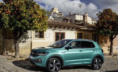 2019 Volkswagen T-Cross Front Three-Quarter Wallpapers 450x275 (33)