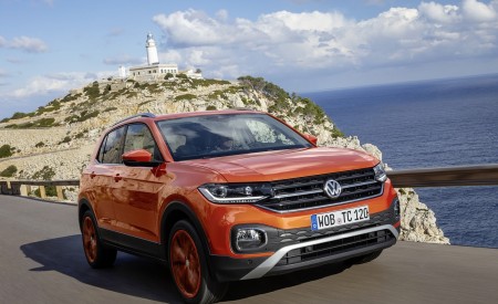 2019 Volkswagen T-Cross Front Three-Quarter Wallpapers 450x275 (3)