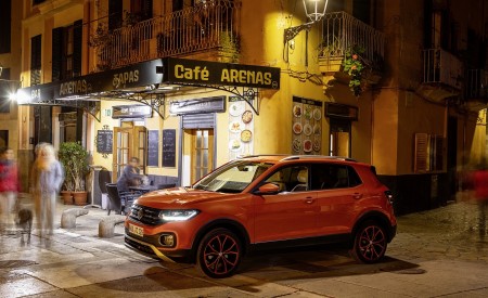 2019 Volkswagen T-Cross Front Three-Quarter Wallpapers 450x275 (17)