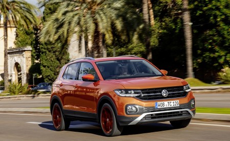 2019 Volkswagen T-Cross Front Three-Quarter Wallpapers 450x275 (8)