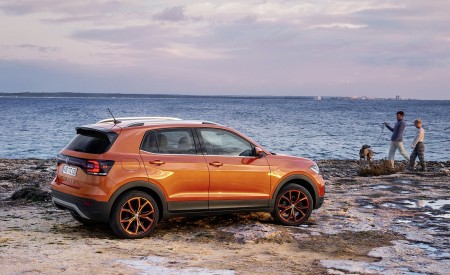 2019 Volkswagen T-Cross Side Wallpapers 450x275 (15)