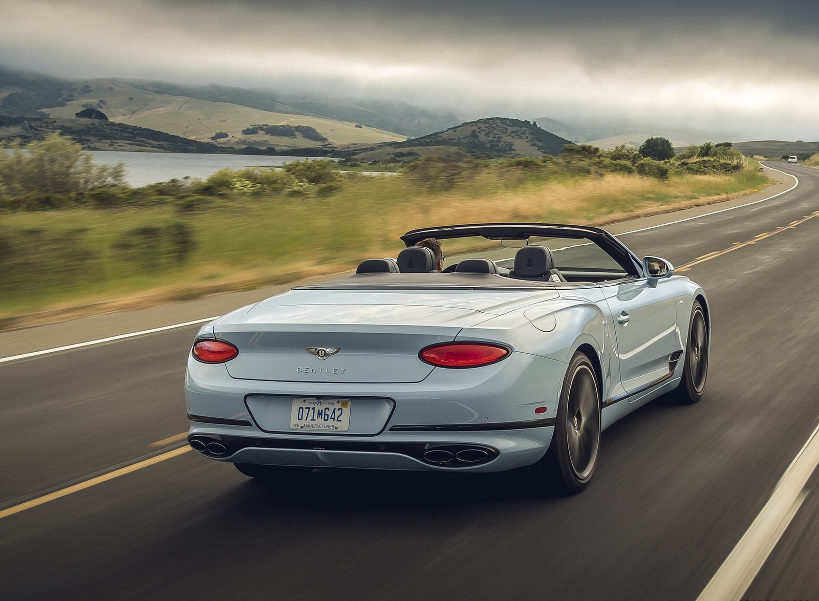 2020 Bentley Continental GT V8 Convertible Rear Wallpapers (9)