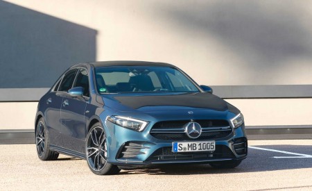 2020 Mercedes-AMG A 35 Sedan Front Three-Quarter Wallpapers 450x275 (84)