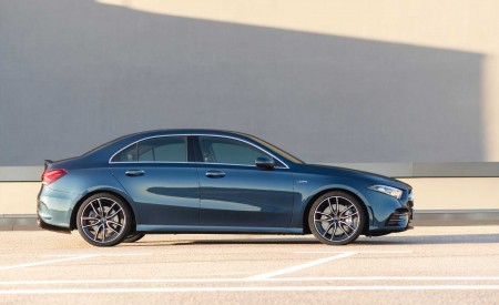 2020 Mercedes-AMG A 35 Sedan Side Wallpapers 450x275 (90)