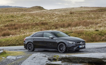 2020 Mercedes-AMG A 35 Sedan (UK-Spec) Front Three-Quarter Wallpapers 450x275 (25)