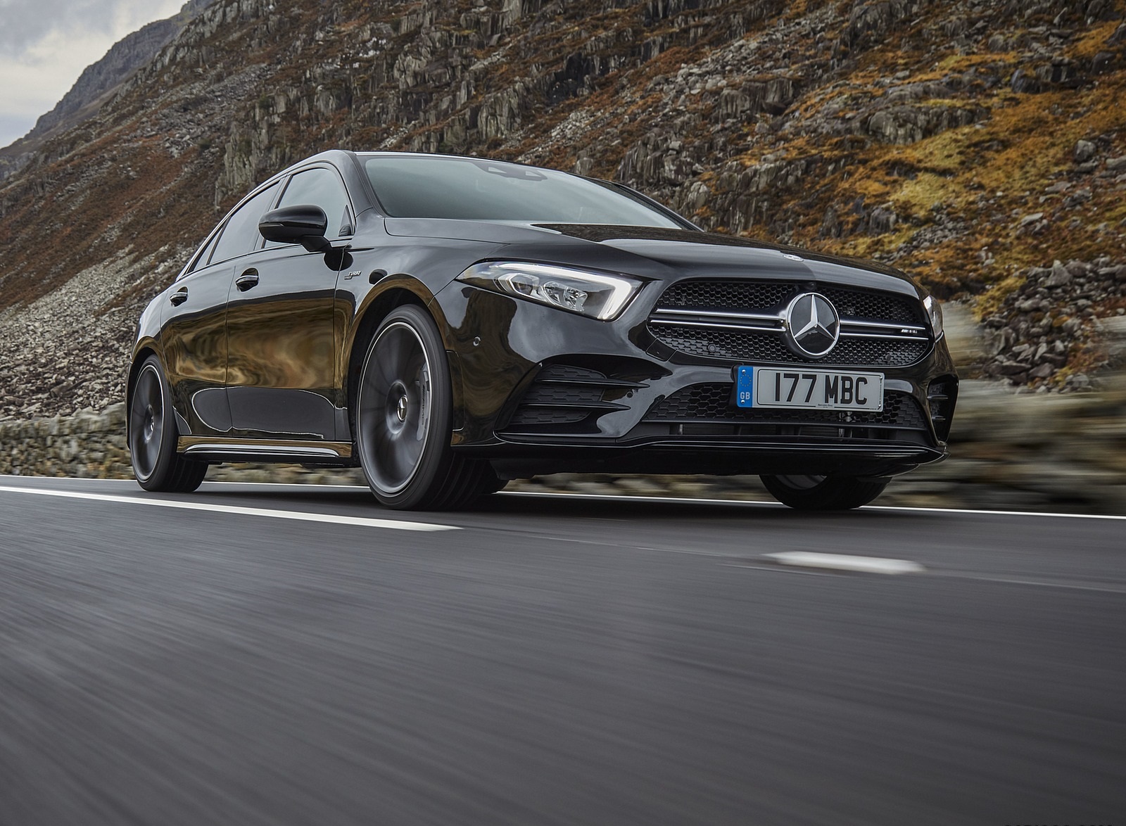 2020 Mercedes-AMG A 35 Sedan (UK-Spec) Front Three-Quarter Wallpapers (3)