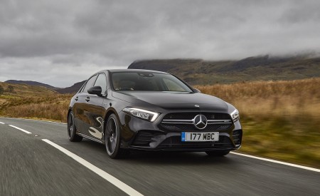 2020 Mercedes-AMG A 35 Sedan (UK-Spec) Front Three-Quarter Wallpapers 450x275 (6)