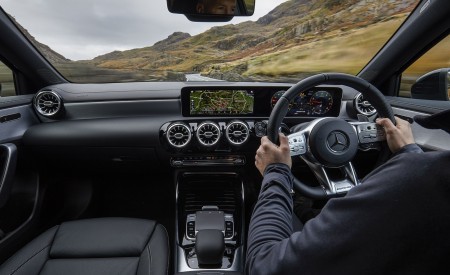 2020 Mercedes-AMG A 35 Sedan (UK-Spec) Interior Cockpit Wallpapers 450x275 (45)