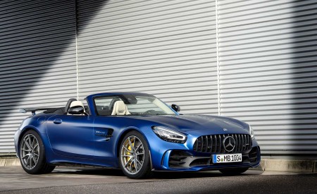 2020 Mercedes-AMG GT R Roadster Front Three-Quarter Wallpapers 450x275 (129)