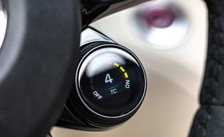 2020 Mercedes-AMG GT R Roadster Interior Detail Wallpapers 450x275 (147)