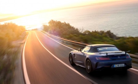 2020 Mercedes-AMG GT R Roadster Rear Three-Quarter Wallpapers 450x275 (123)